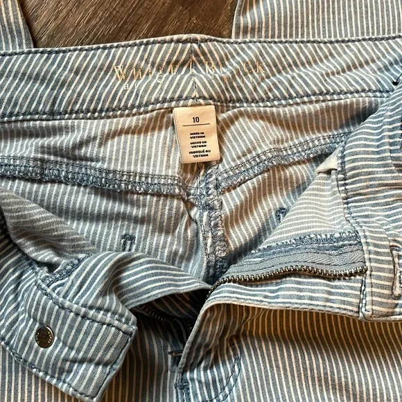 White House Black Market Cropped Ankle Pants - Picture 3 of 4